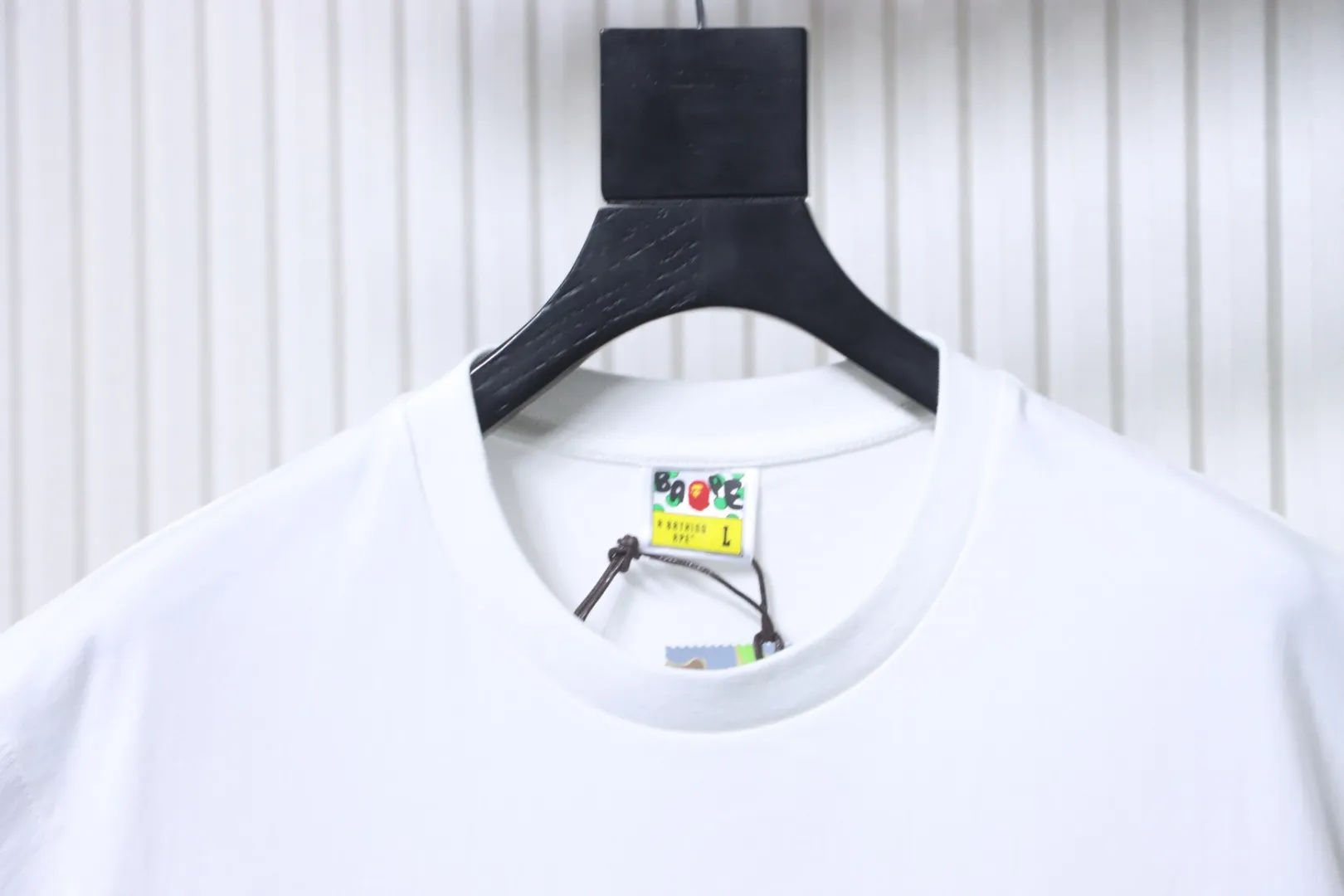 Neckline