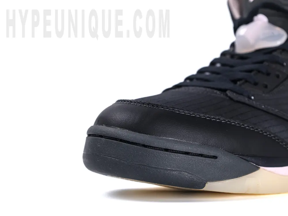 Toe view of the left shoe of the Jordan 5 Retro PSG Paris Saint-Germain ‘Off Noir’.