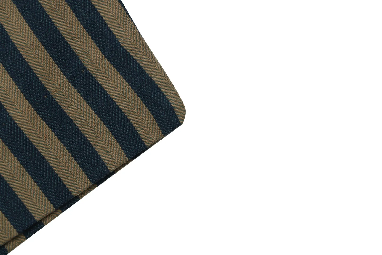 Bottom Hem Detail