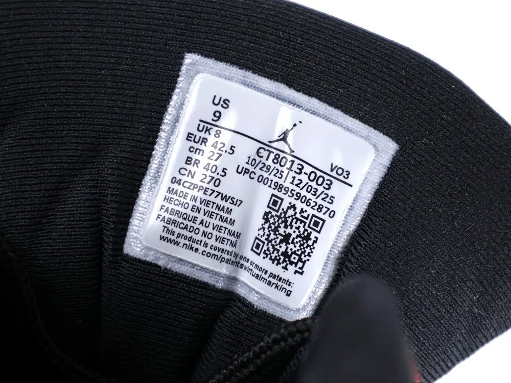 Jordan 12 Retro Bloodline Size Label Detail