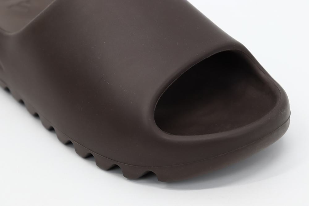 Yeezy Slide Soot Reps