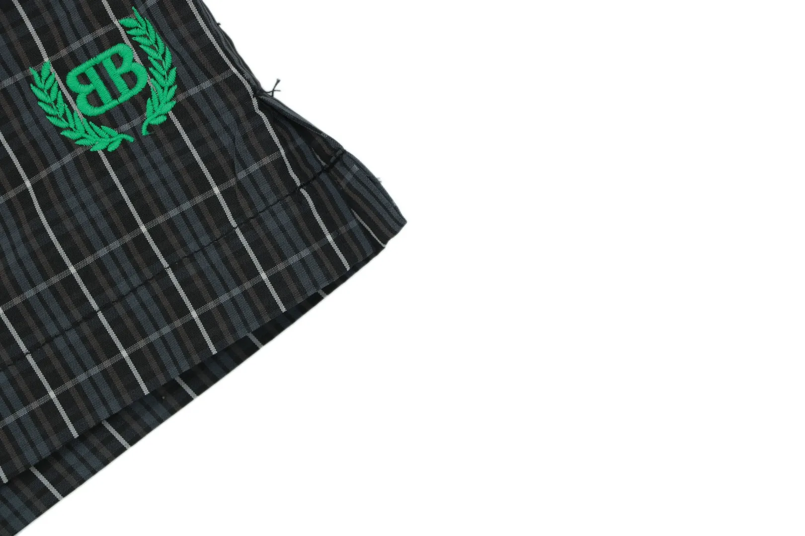 Bottom Hem Detail