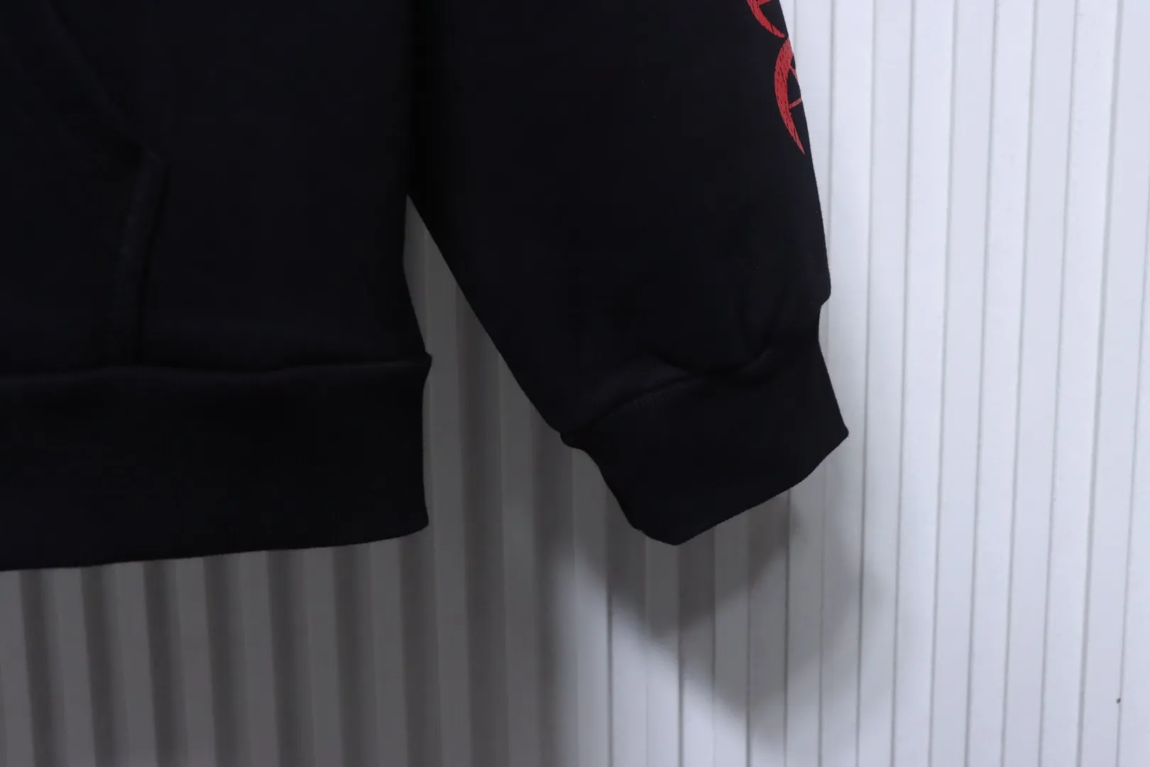 Long Sleeve Details