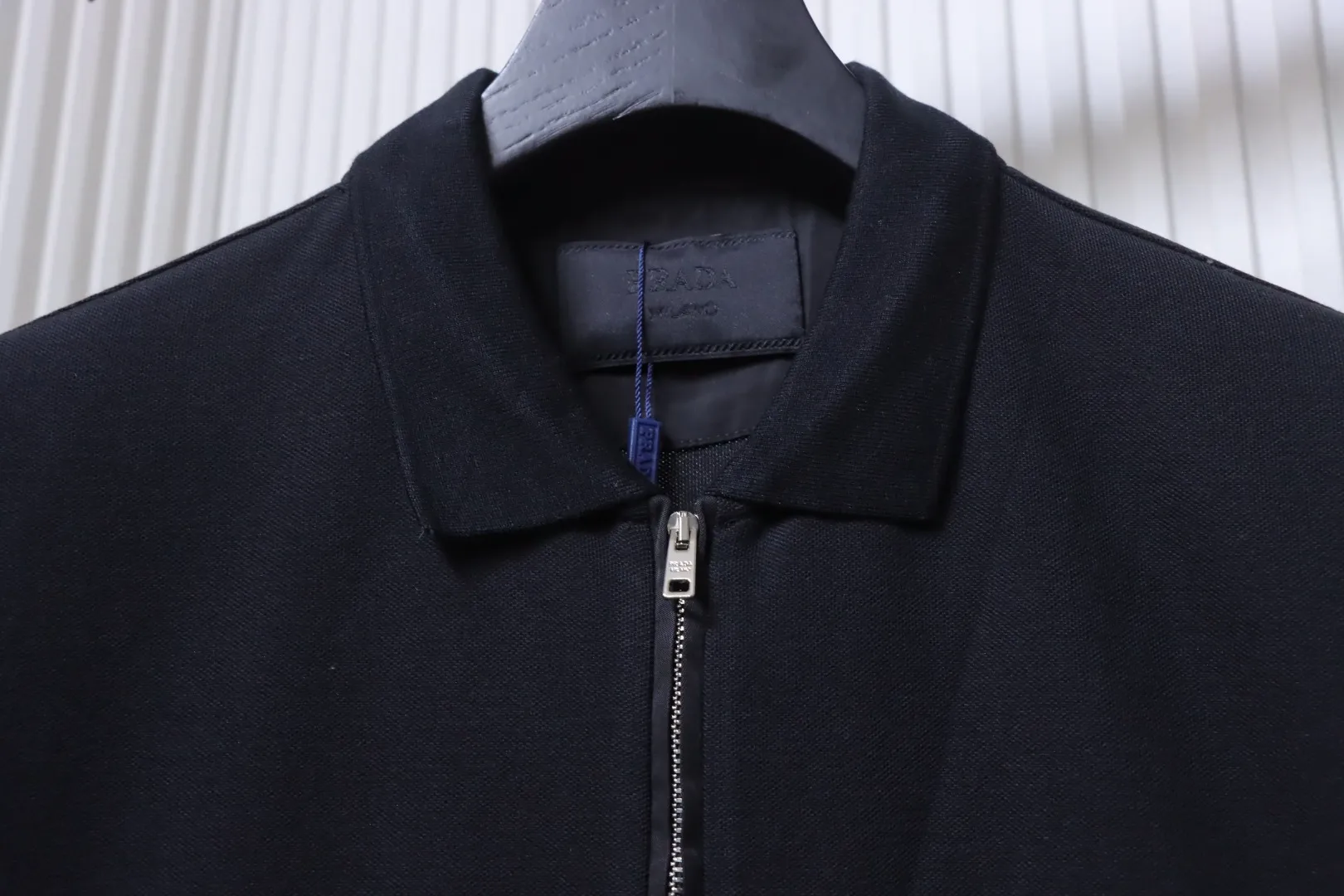 Collar Detail