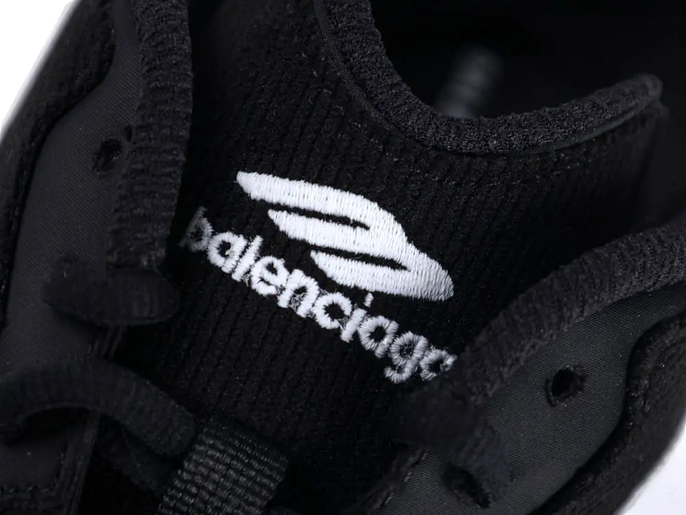 the balenciaga tongue