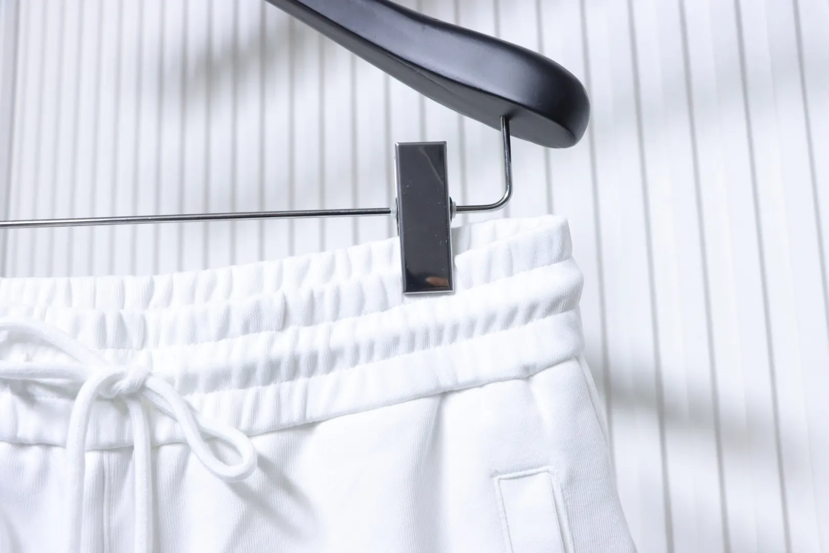 Half View Waistline