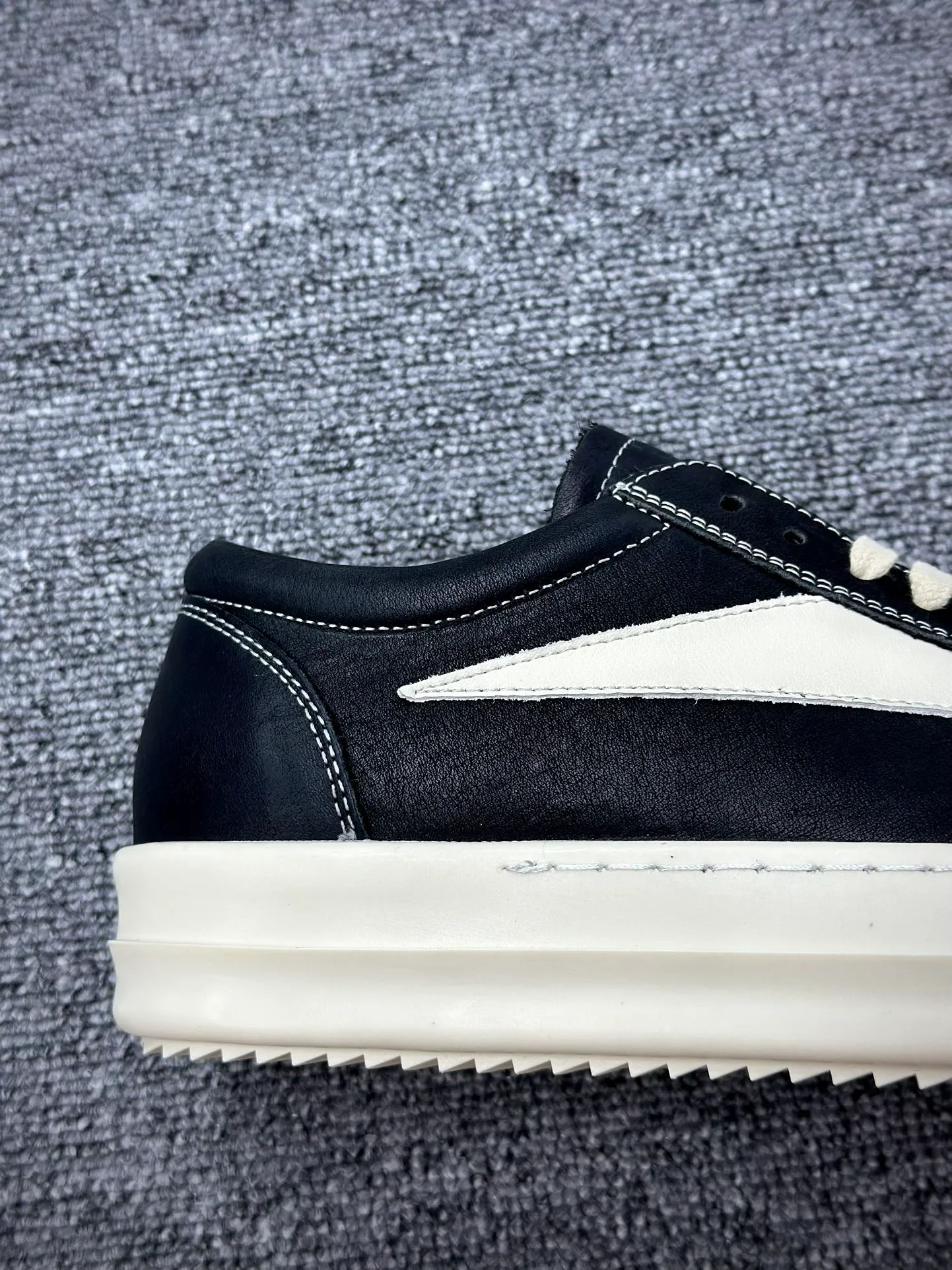 Back Toe Detail