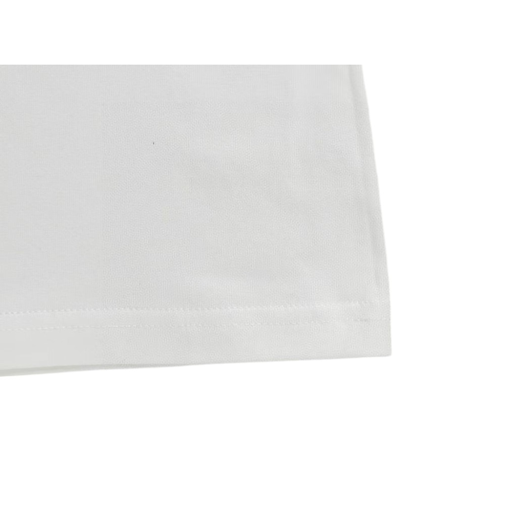 Expertly tailored from anti-crease luxury cotton