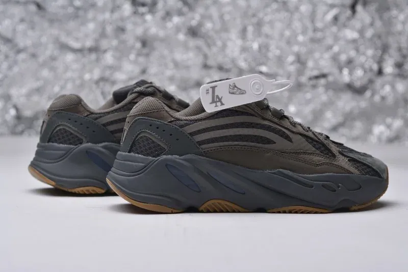 Yeezy Boost 700 V2 Geode Replica
