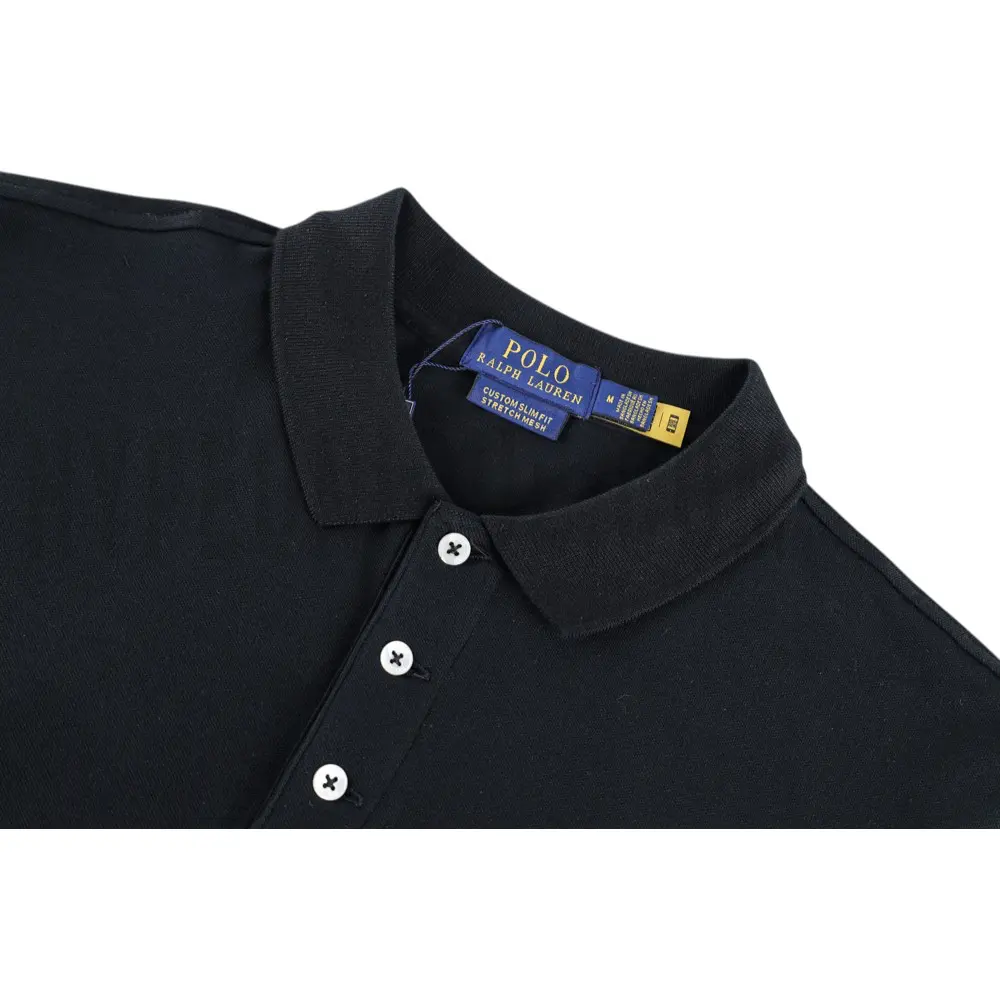 Round neckline