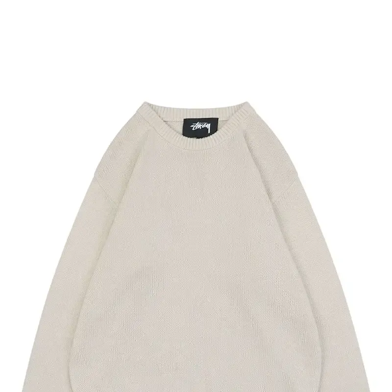 Neckline