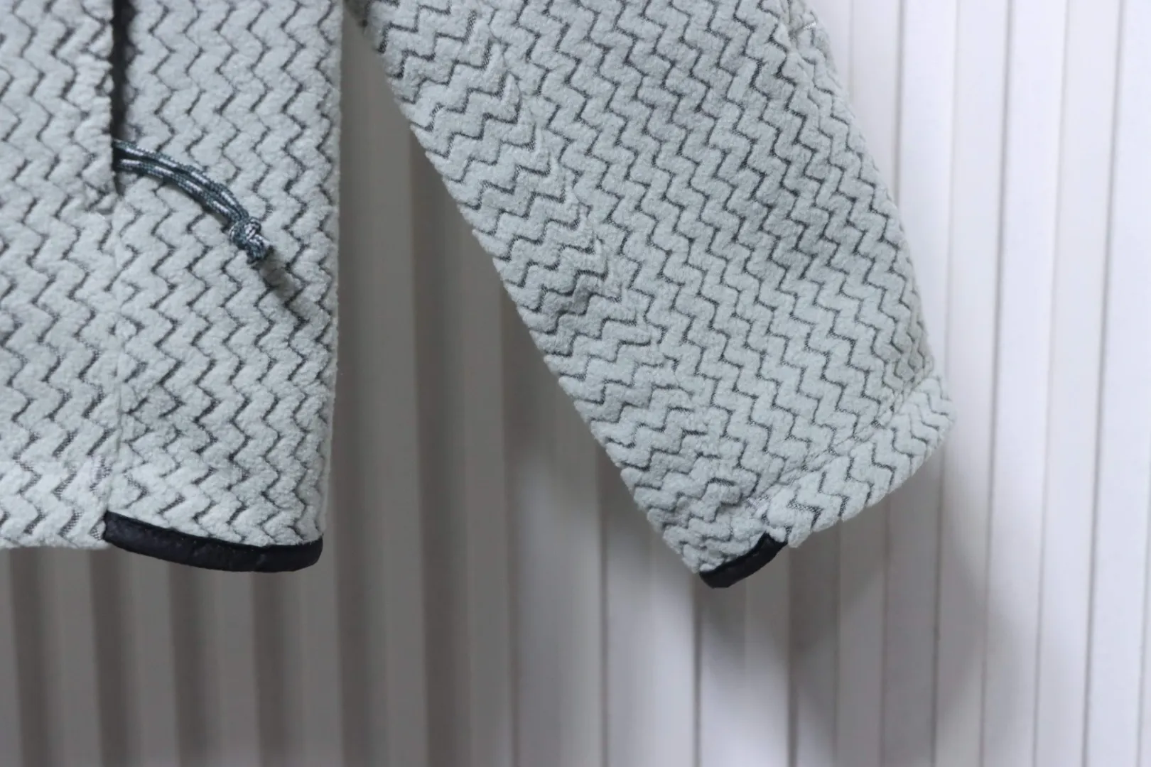 Long Sleeve Detail