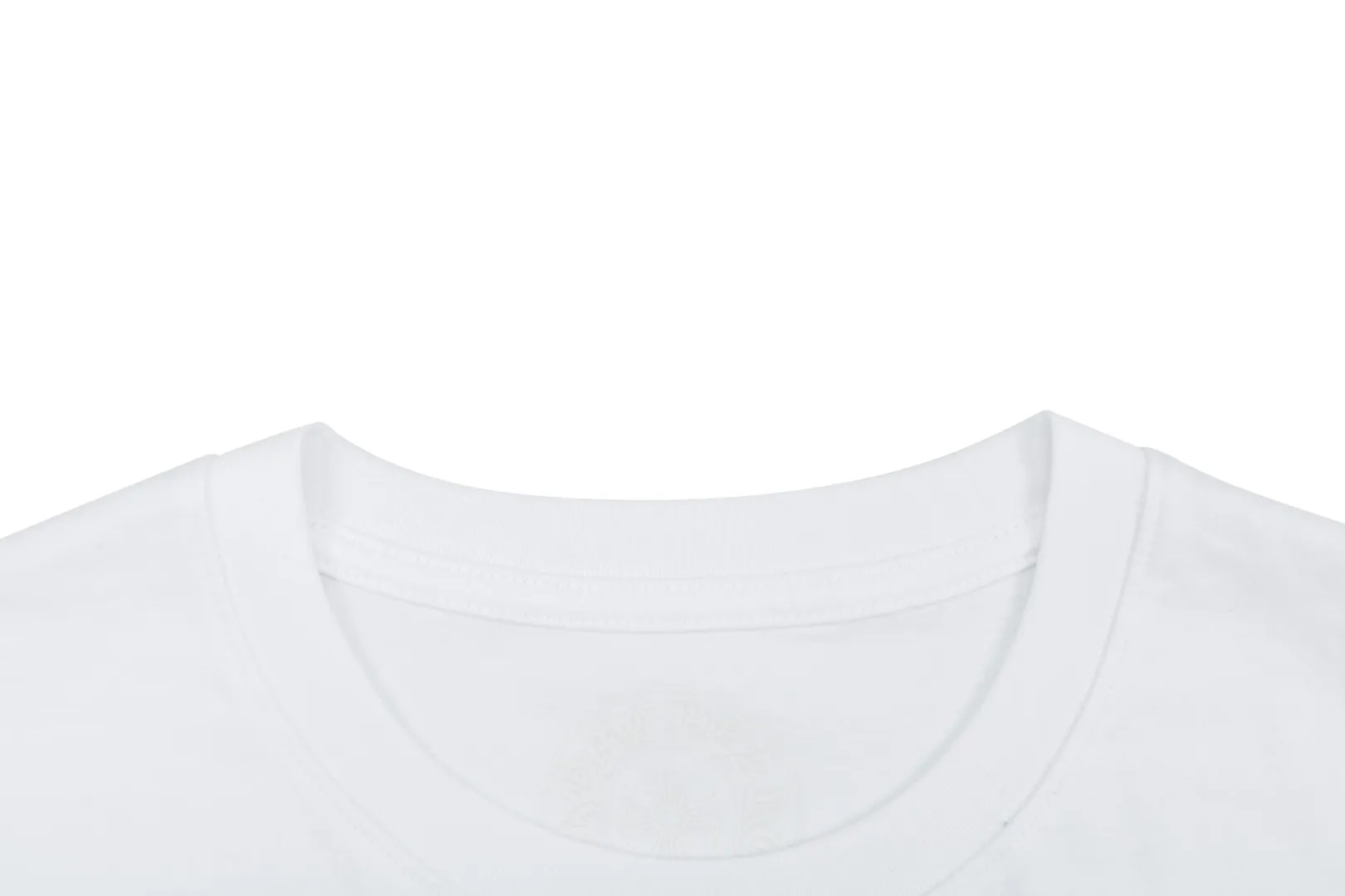 Neckline