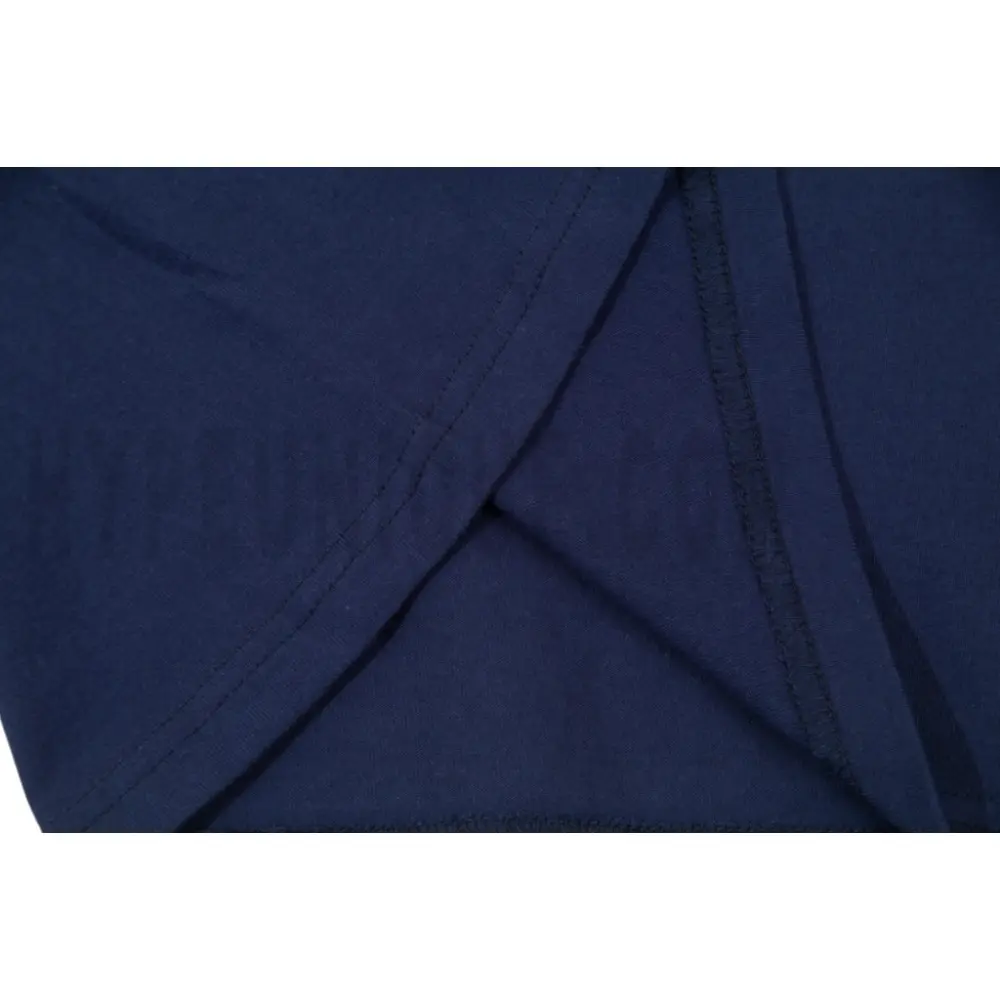Expertly tailored from luxury anti-crease cotton fabric