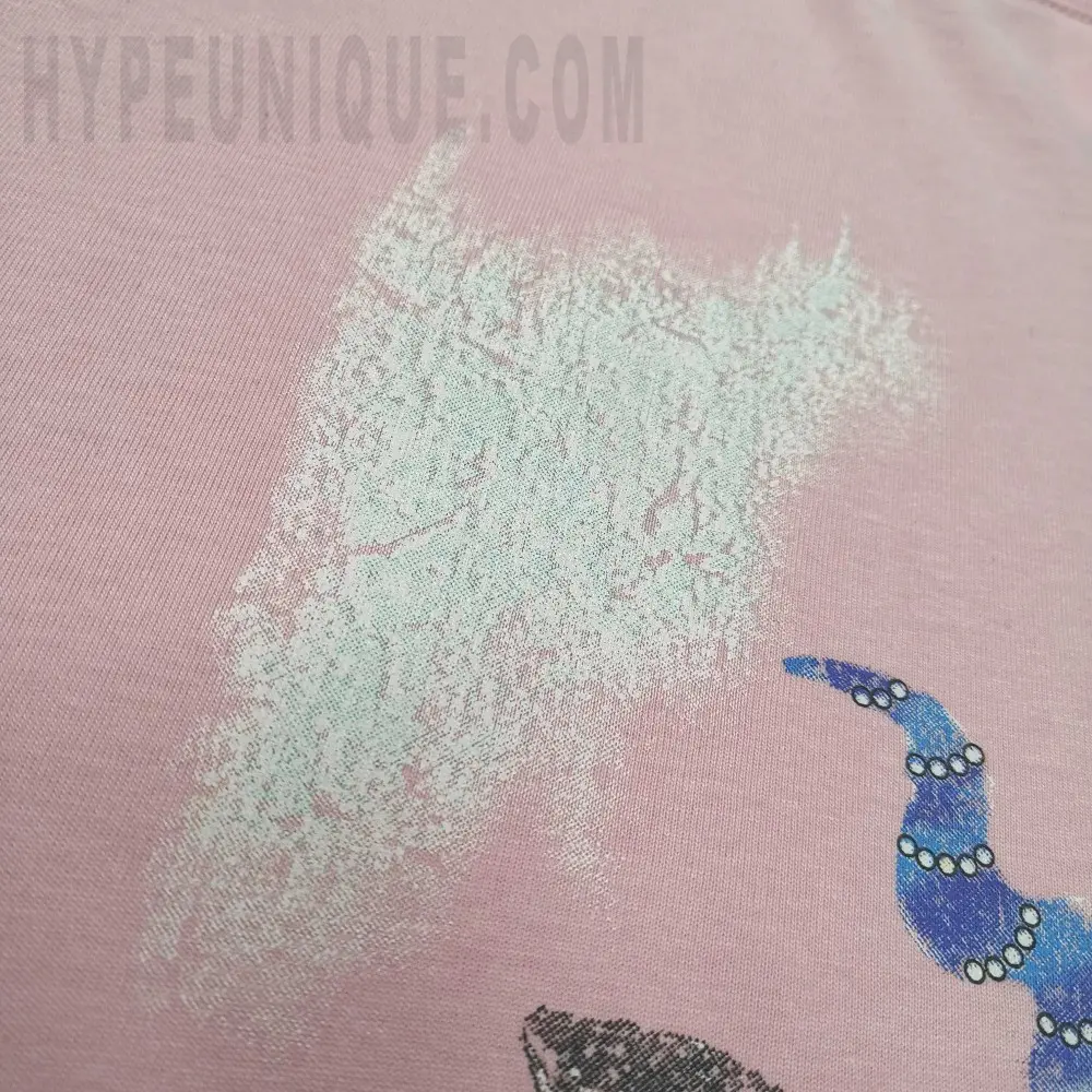 Front-facing graphic print