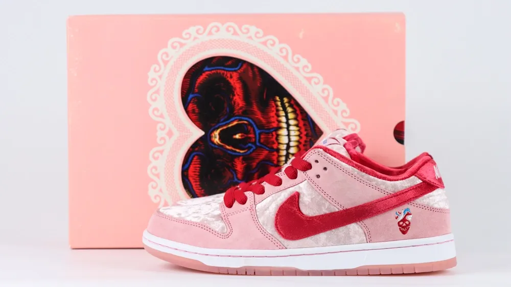 Dunk Low StrangeLove Skateboards Reps