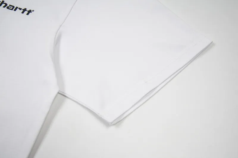 Sleeve detail