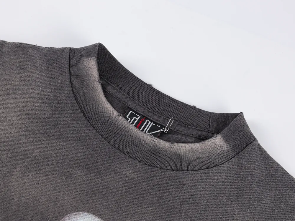 Neckline