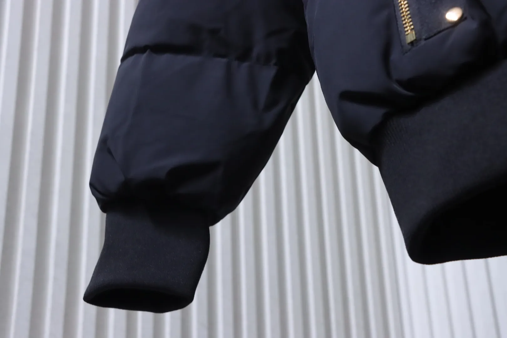 Long Sleeve Detail