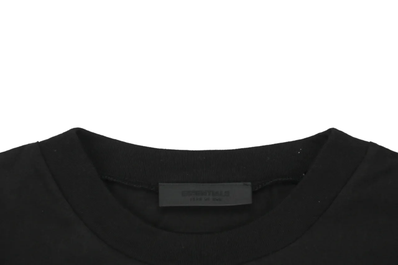 Neckline