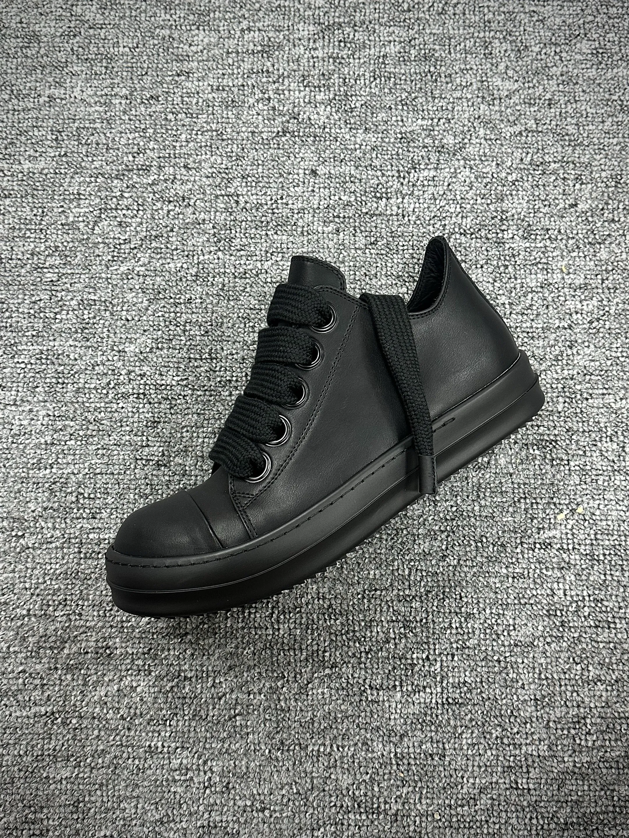 R 0wens Jumbolace Leather Low Sneakers All Black Side View Detail