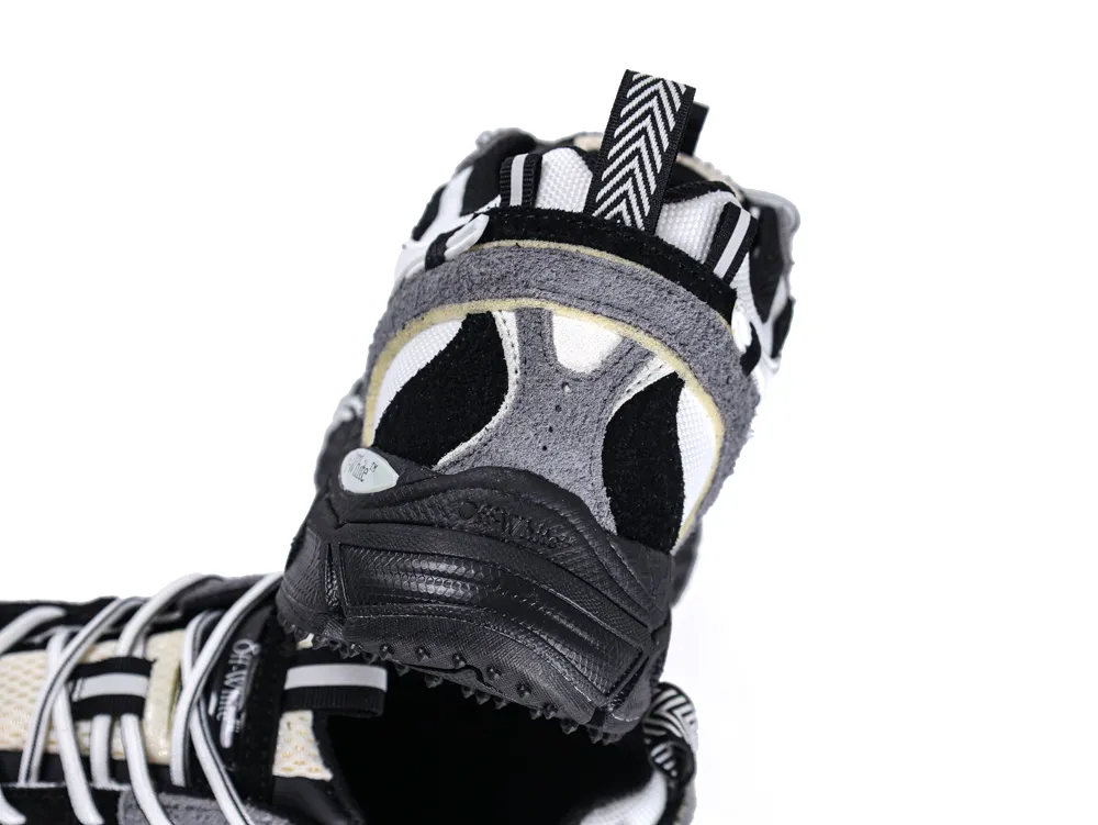 Off-White Be Right Back Sneakers White Black Heel Detail