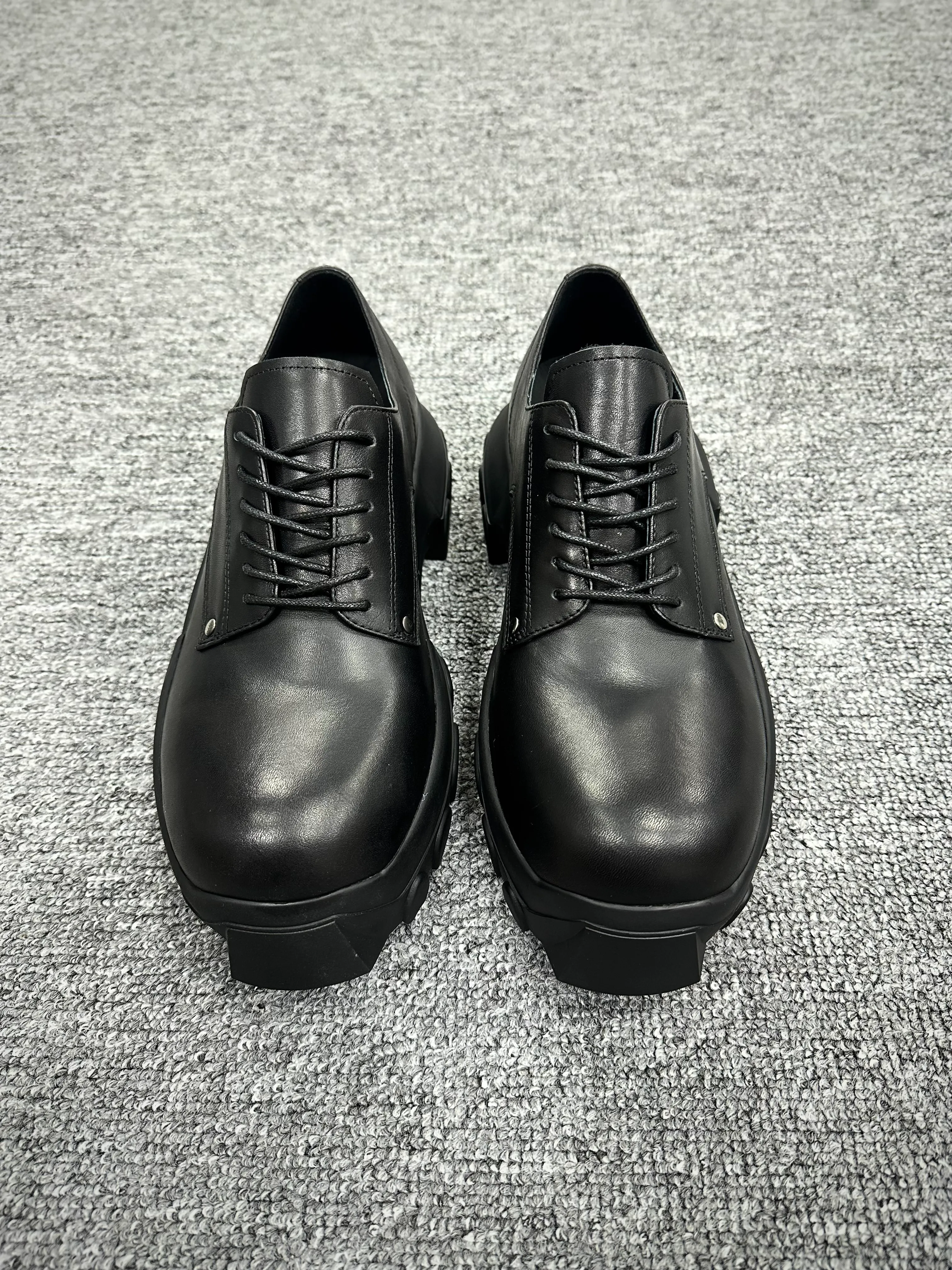 R 0wens Bozo Tractor Leather Derby Shoes Black