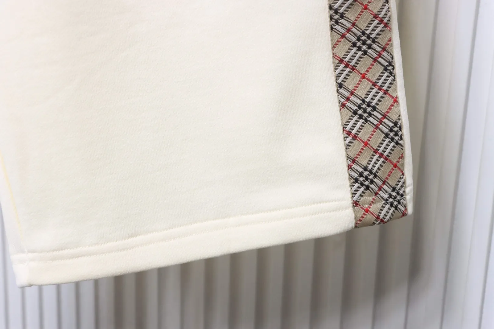 Bottom Hem Detail