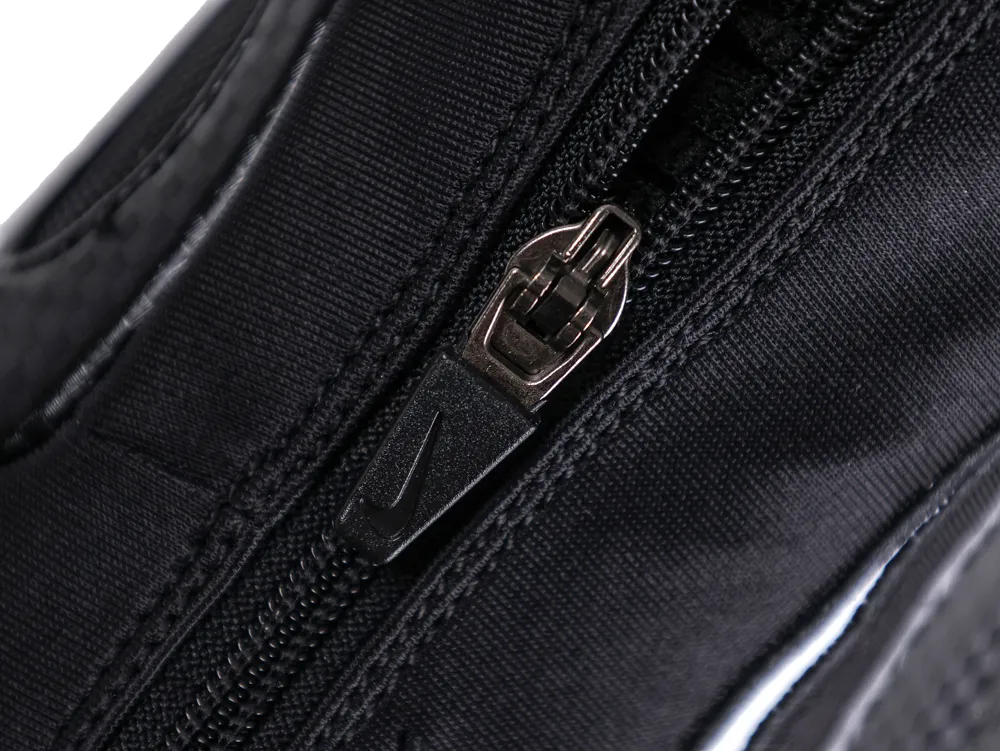 Air Flightposite Carbon Fiber Zipper Detail