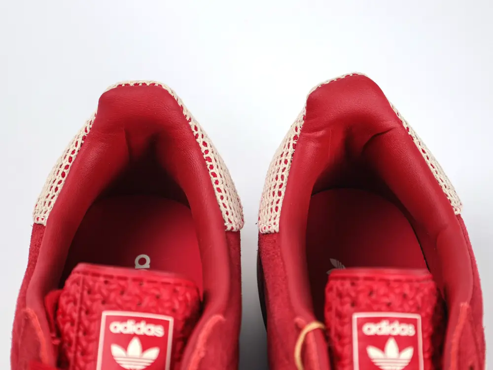the shoe mouth