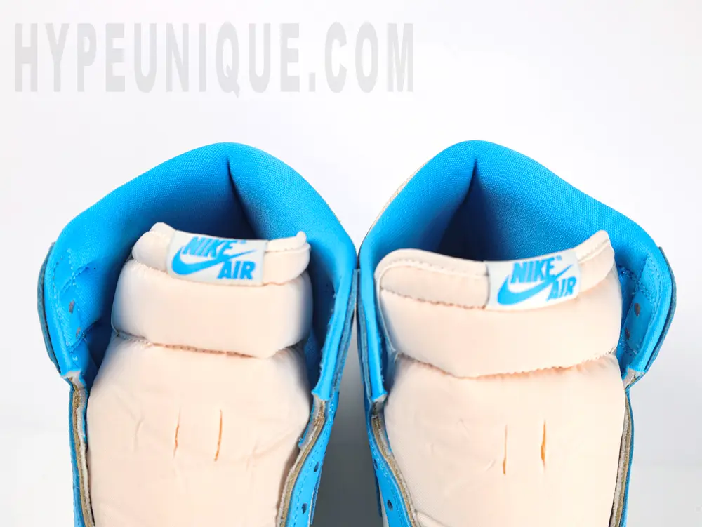 Off-white tongue
