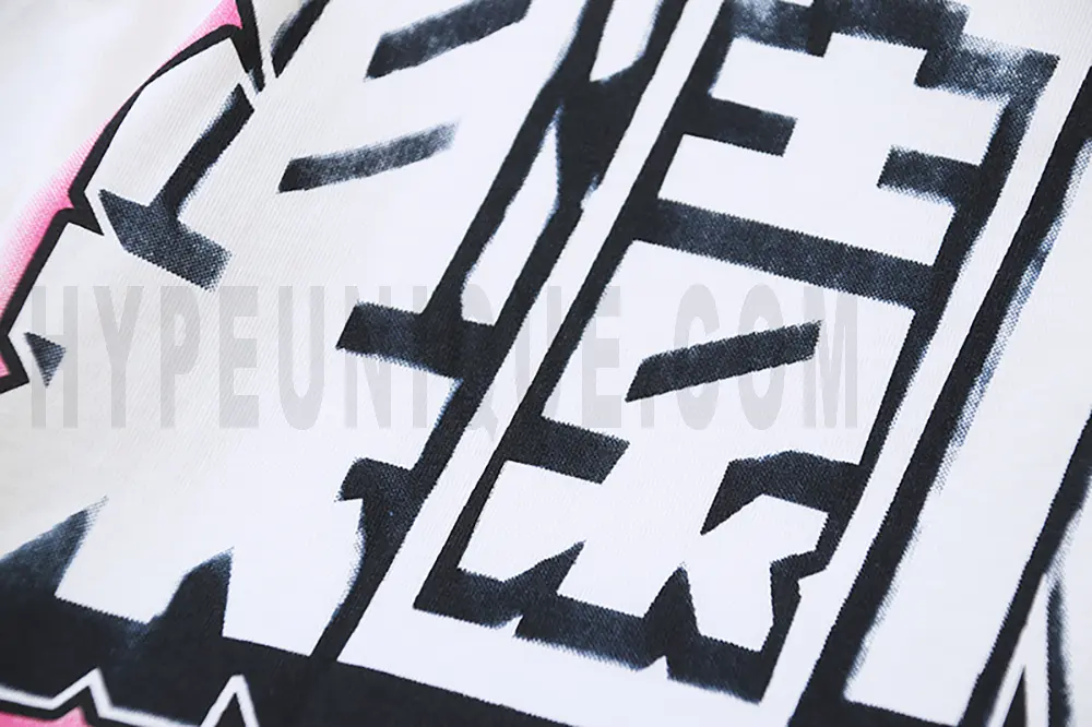 Head-turning graphic print with insane details