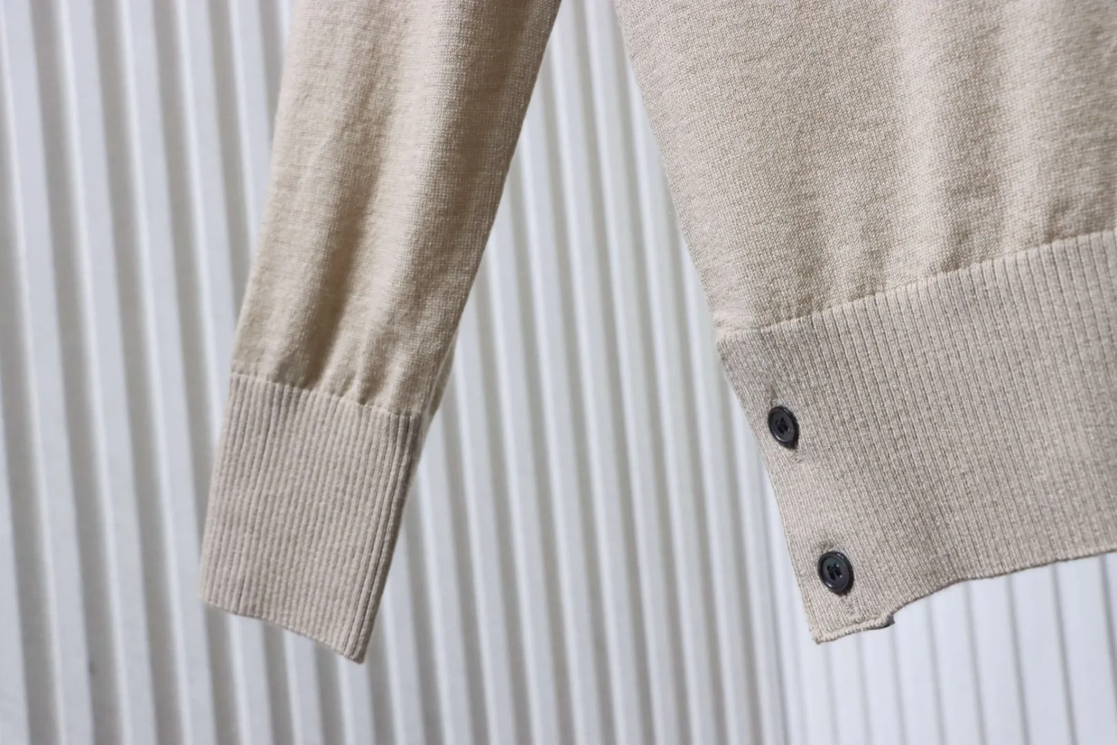 Long Sleeve Detail