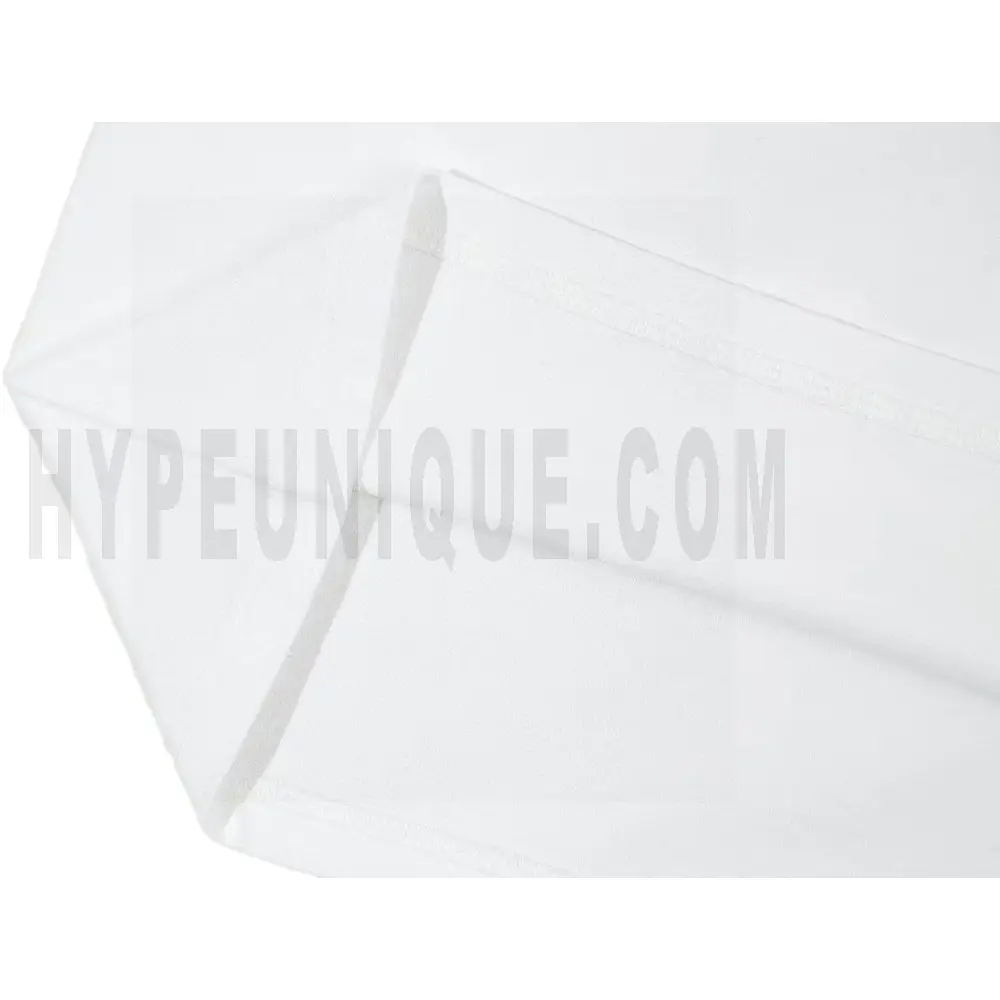 Expertly tailored from luxury anti-crease cotton fabric