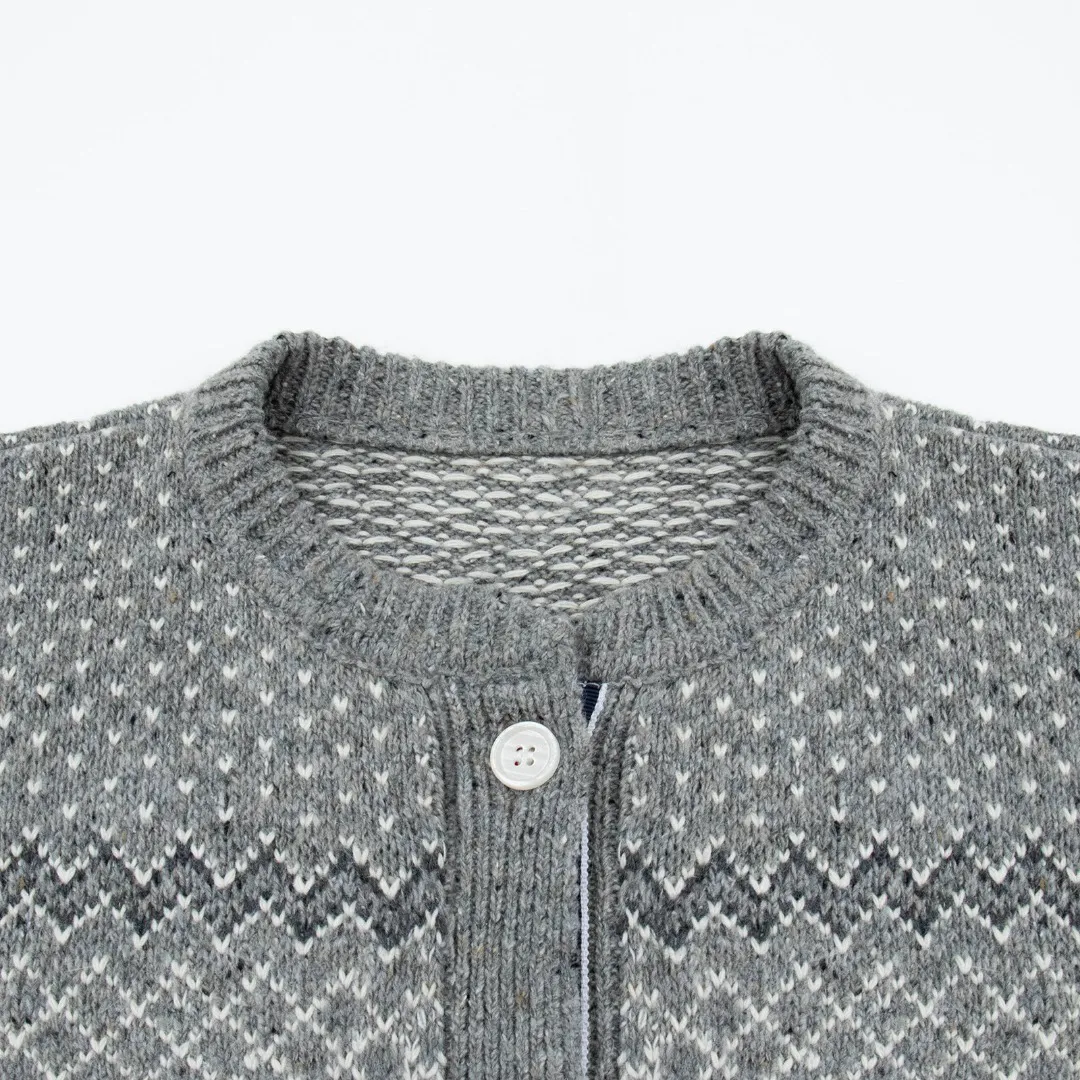 Neckline