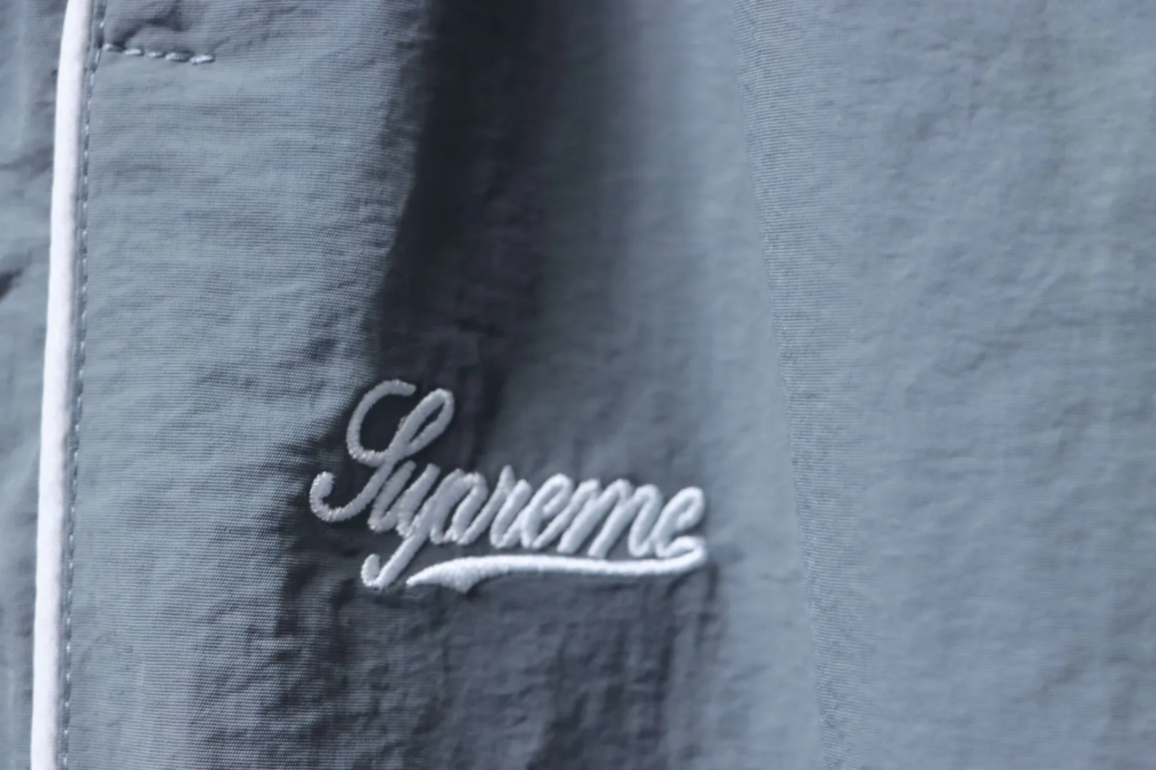 Logo Supreme Embroided