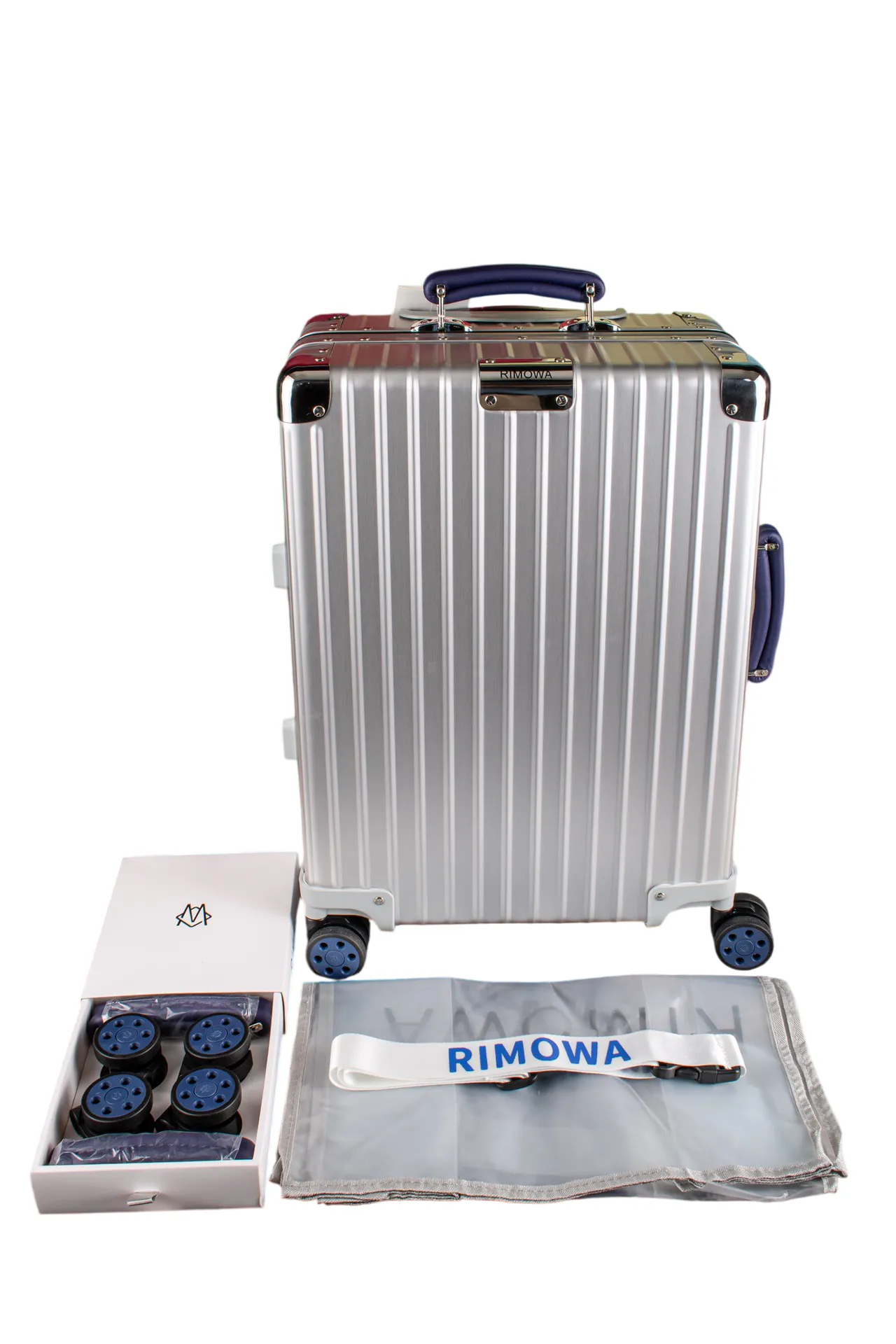 Classic Aluminum Spinner Luggage