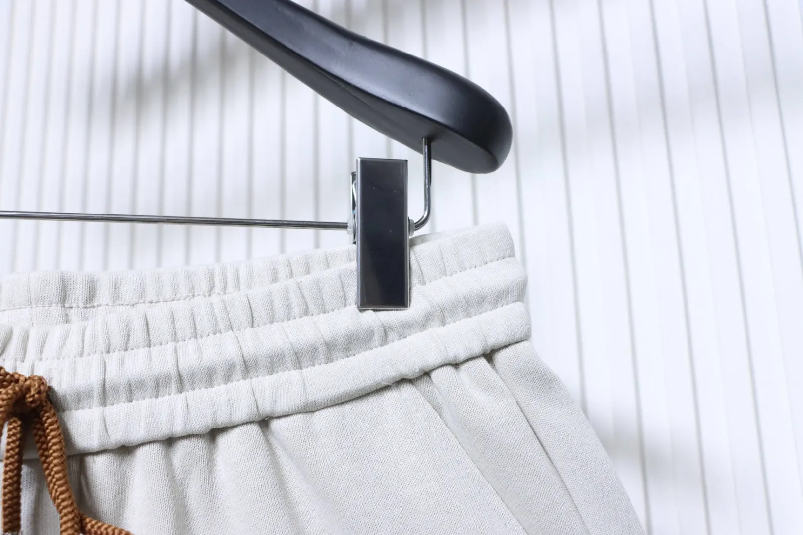Half View Waistline