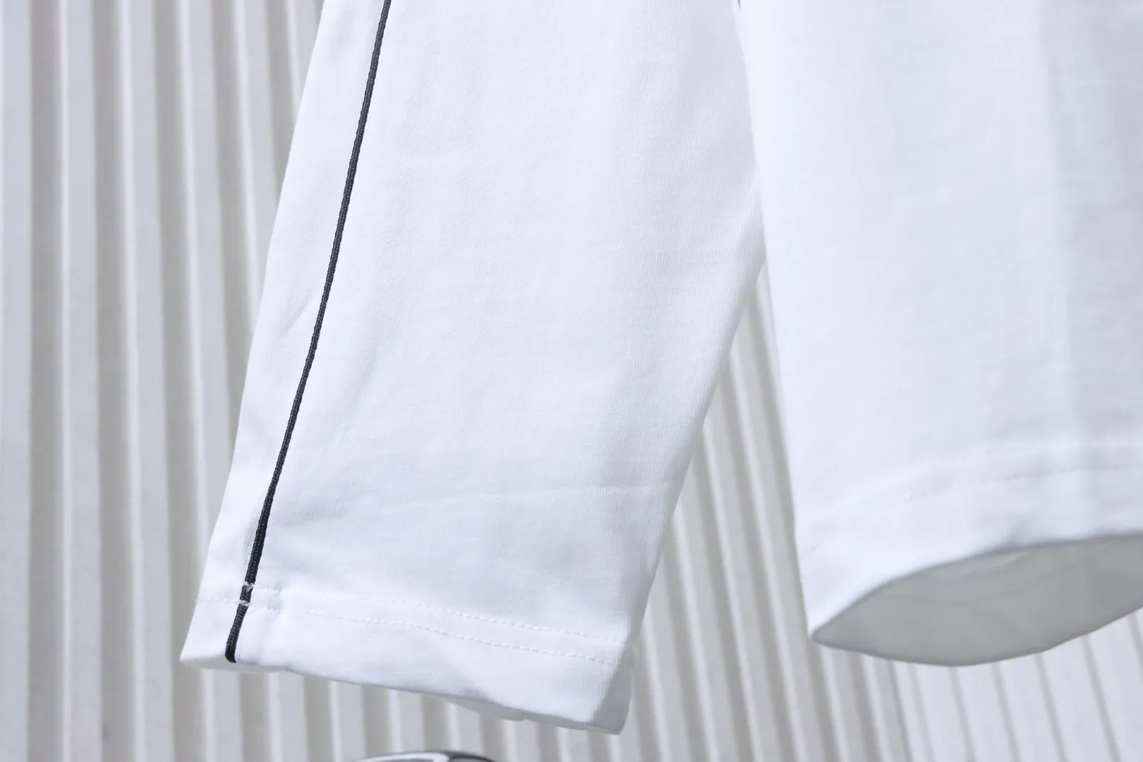 Long Sleeve Detail