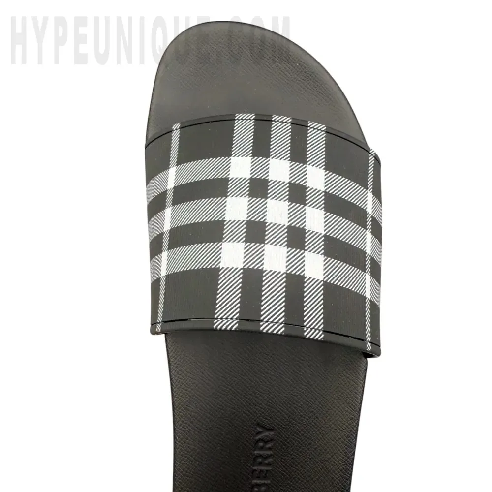 the right foot pair