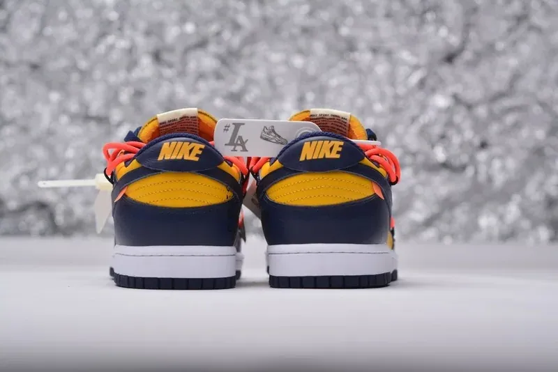 OFF-WHITE LOW “UNIVERSITY GOLD” DUNK