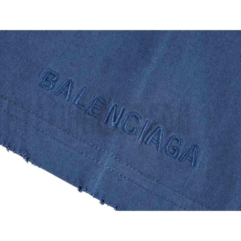 Embroidered graphic on the front of the clothes
