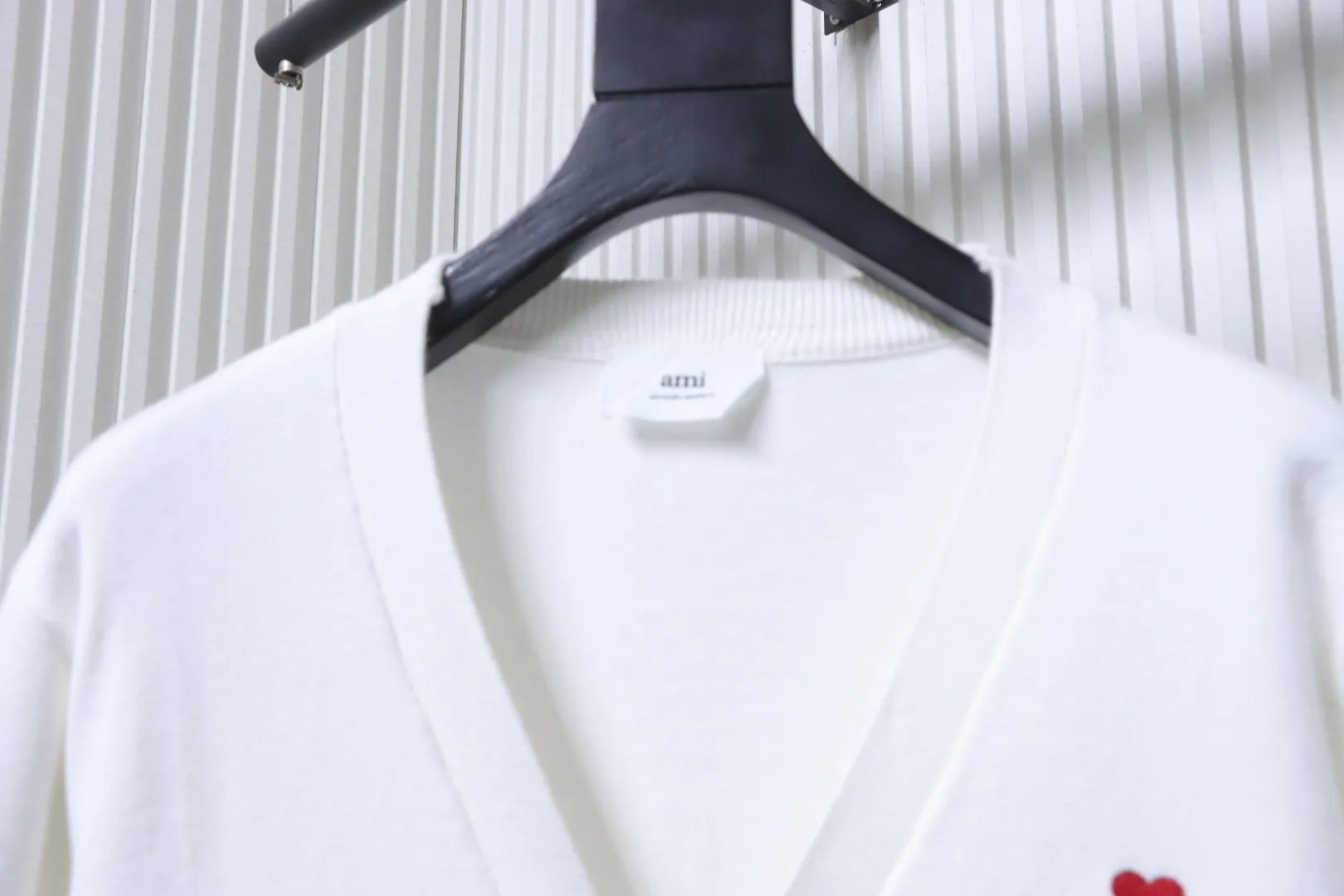 V-Neck Detail