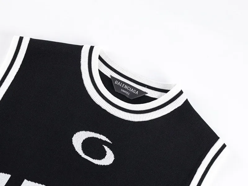 01 Logo Vest