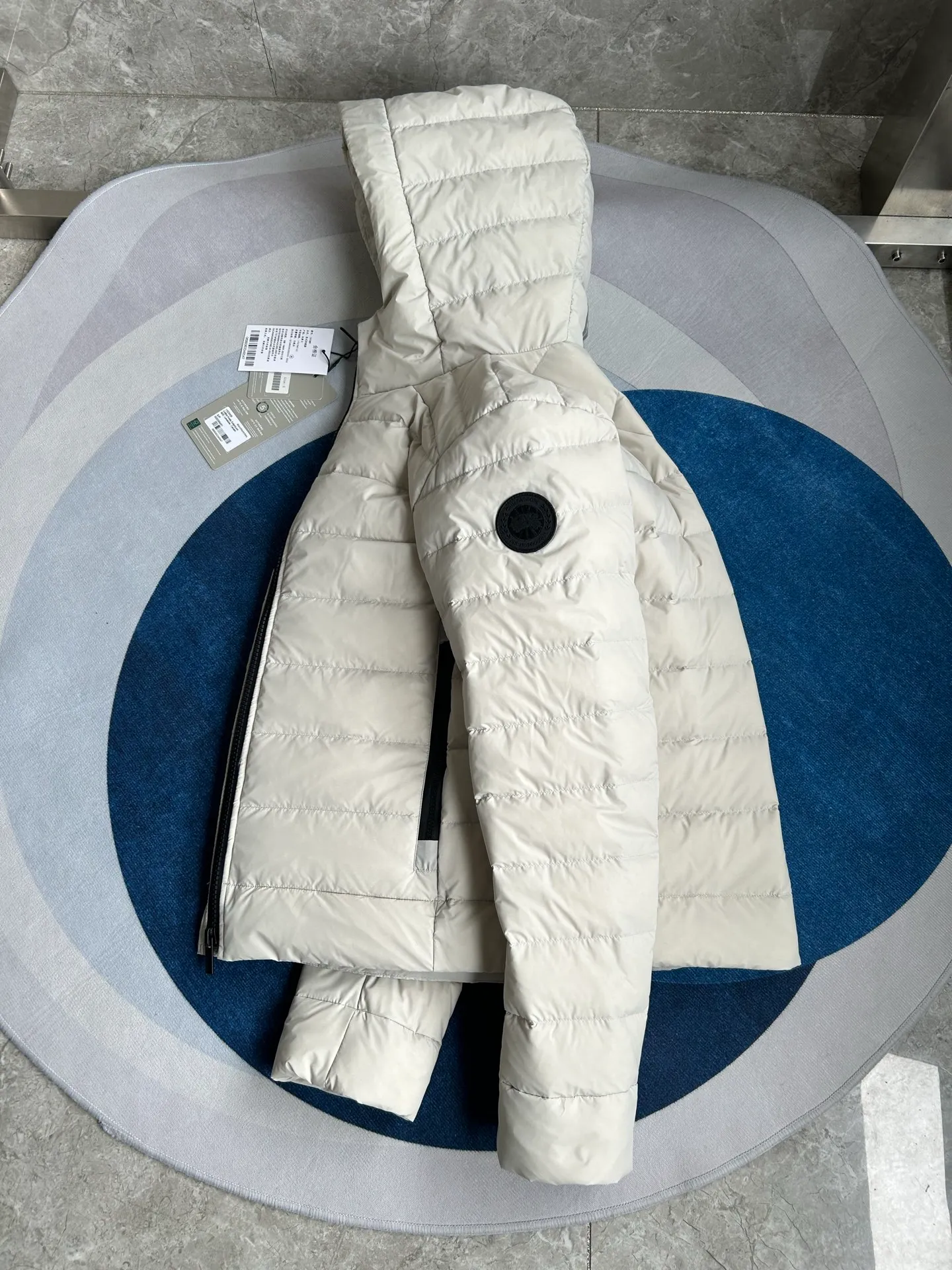 Side View Details