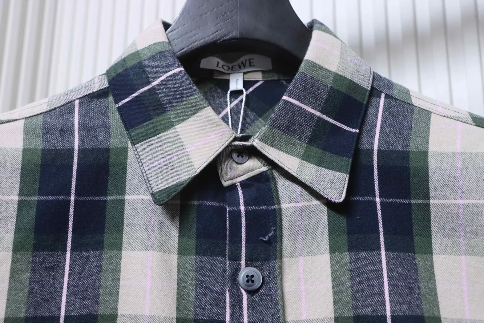 Collar Detail