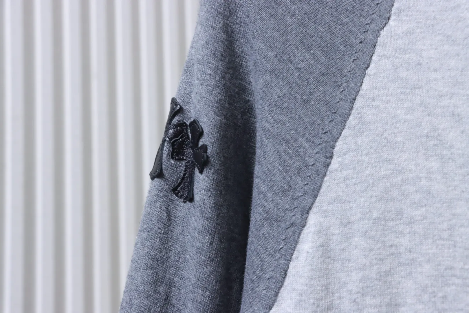 Shoulder Logo Detail