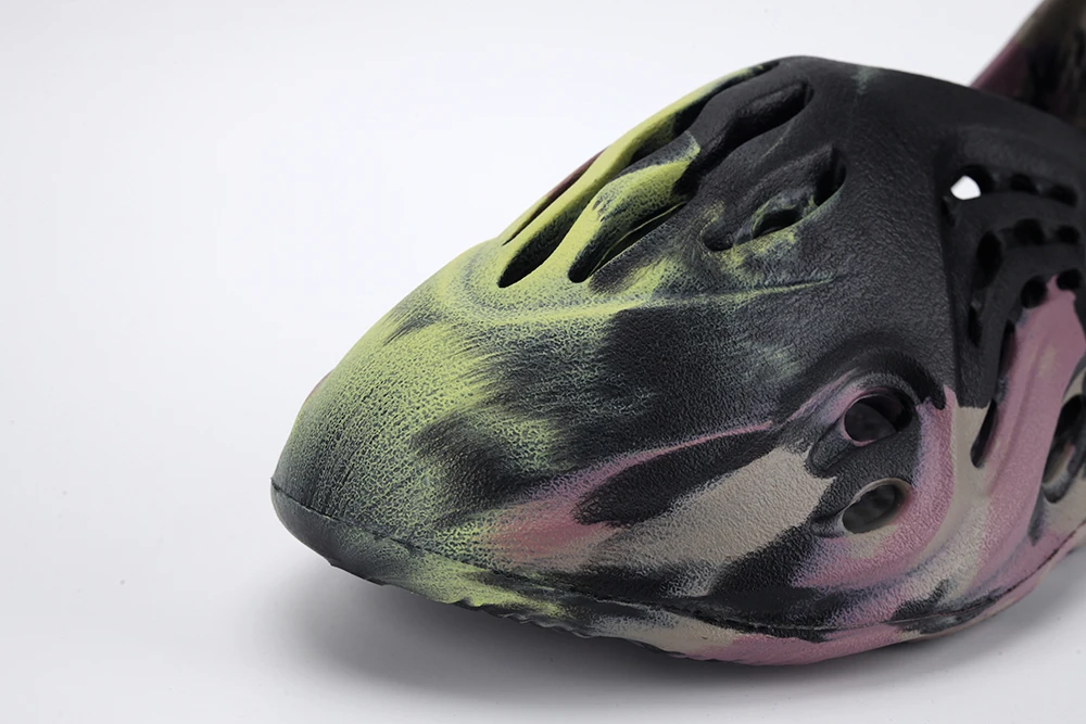 Foam Runners Replica “MX Carbon”