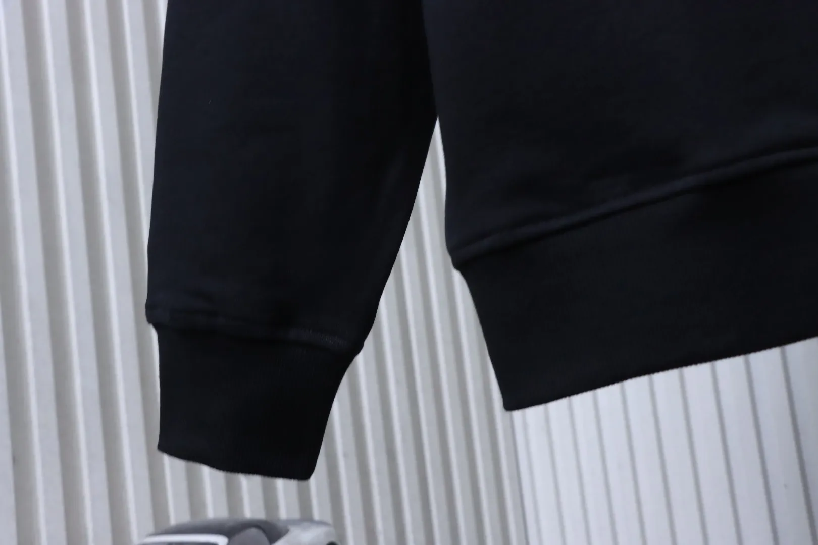 Long Sleeve Details