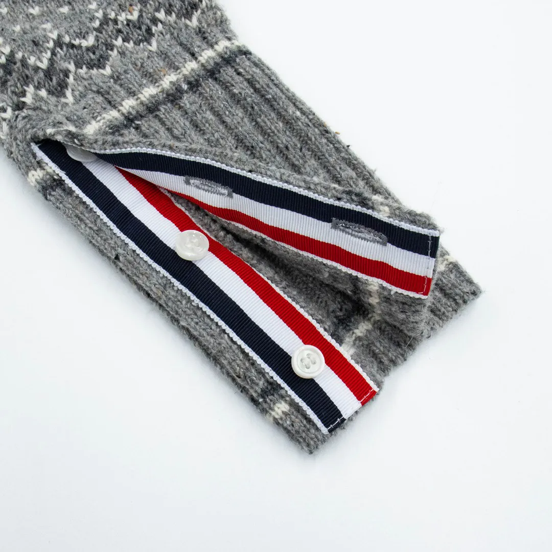 Sleeve Cuff Tricolor Details